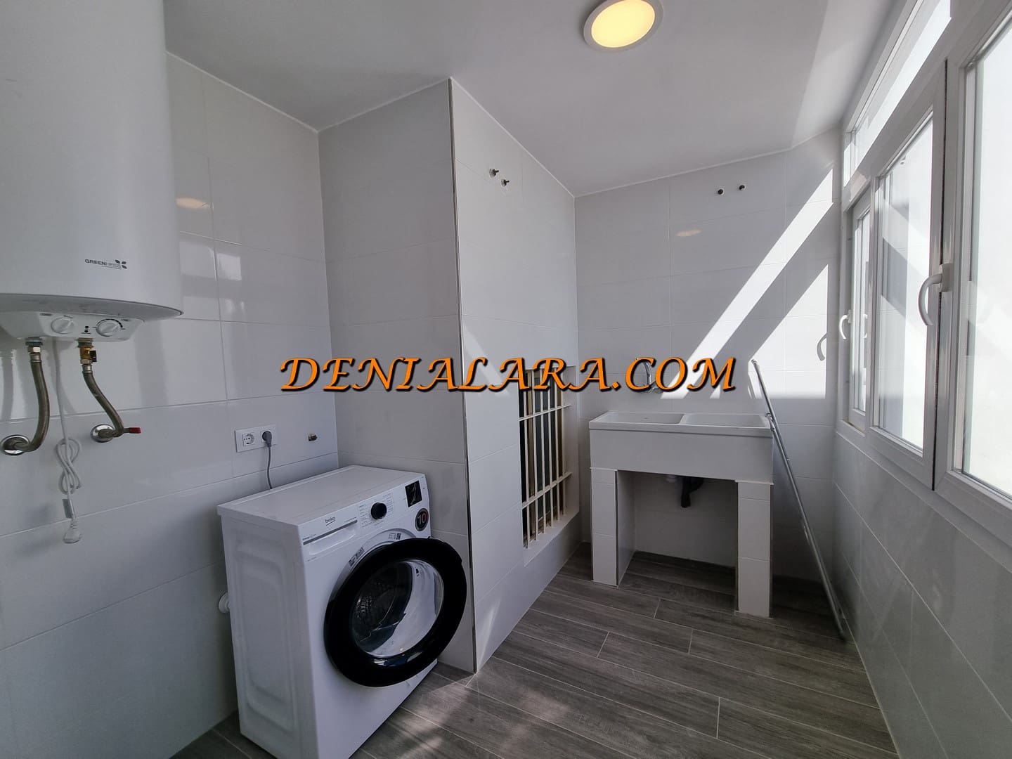 4 bedroom Flat for rent in Denia - € 1,500 (Ref: 9834860)