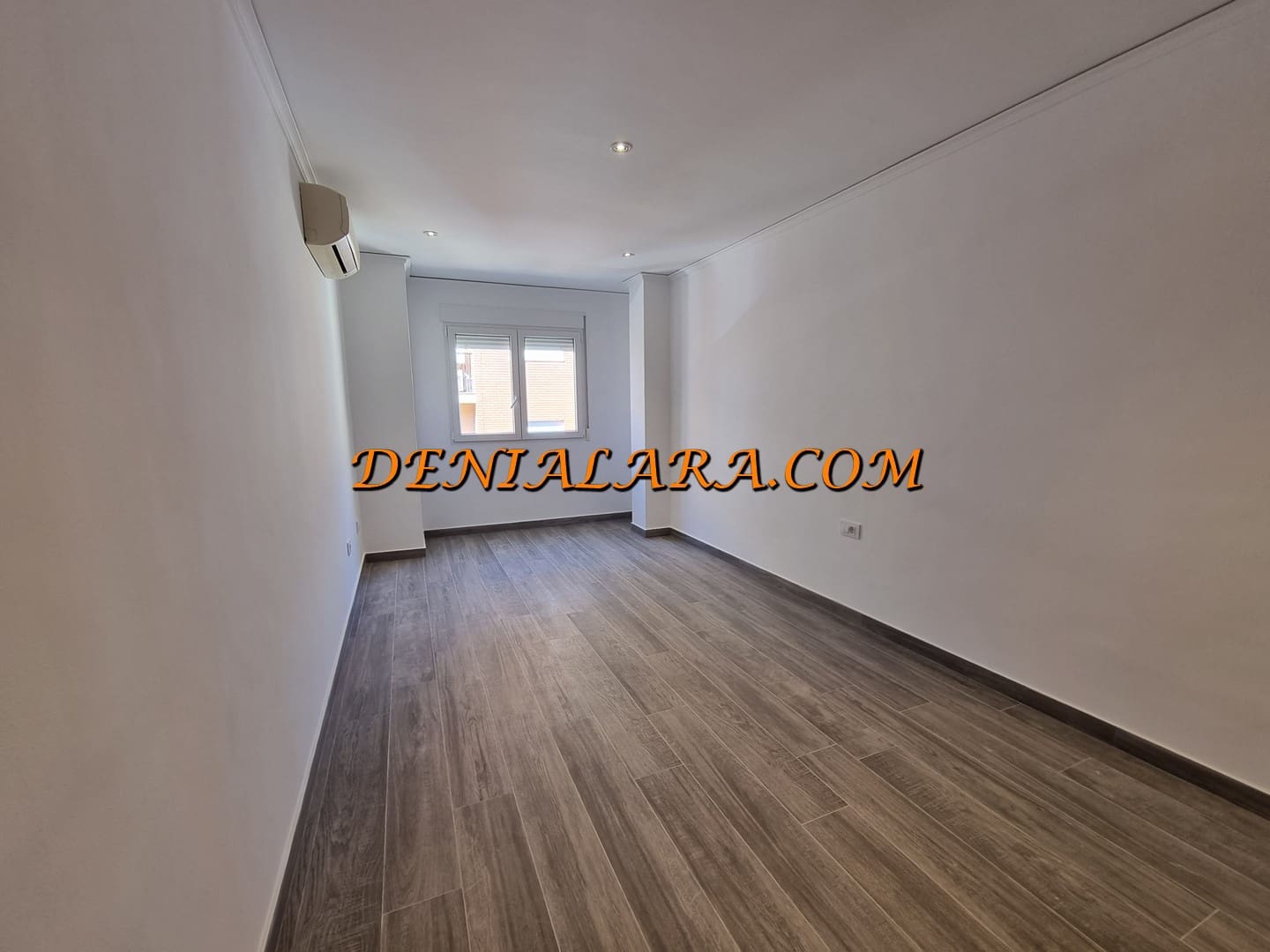 4 bedroom Flat for rent in Denia - € 1,500 (Ref: 9834860)