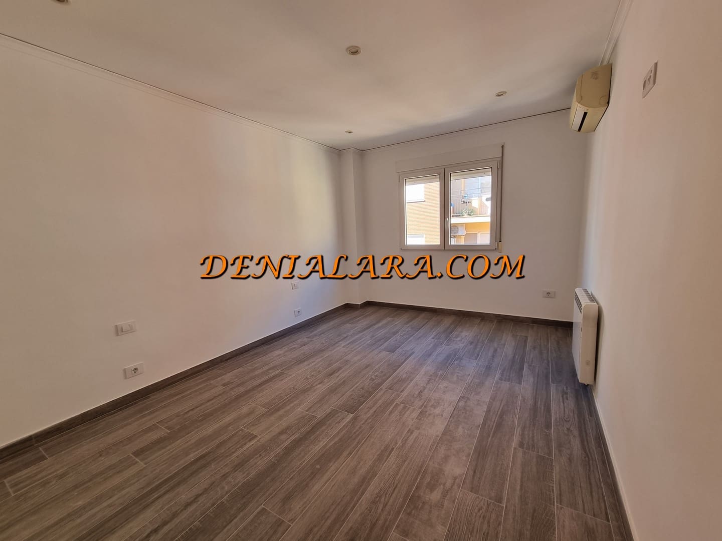 4 bedroom Flat for rent in Denia - € 1,500 (Ref: 9834860)