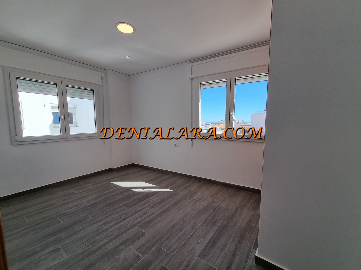 4 bedroom Flat for rent in Denia - € 1,500 (Ref: 9834860)