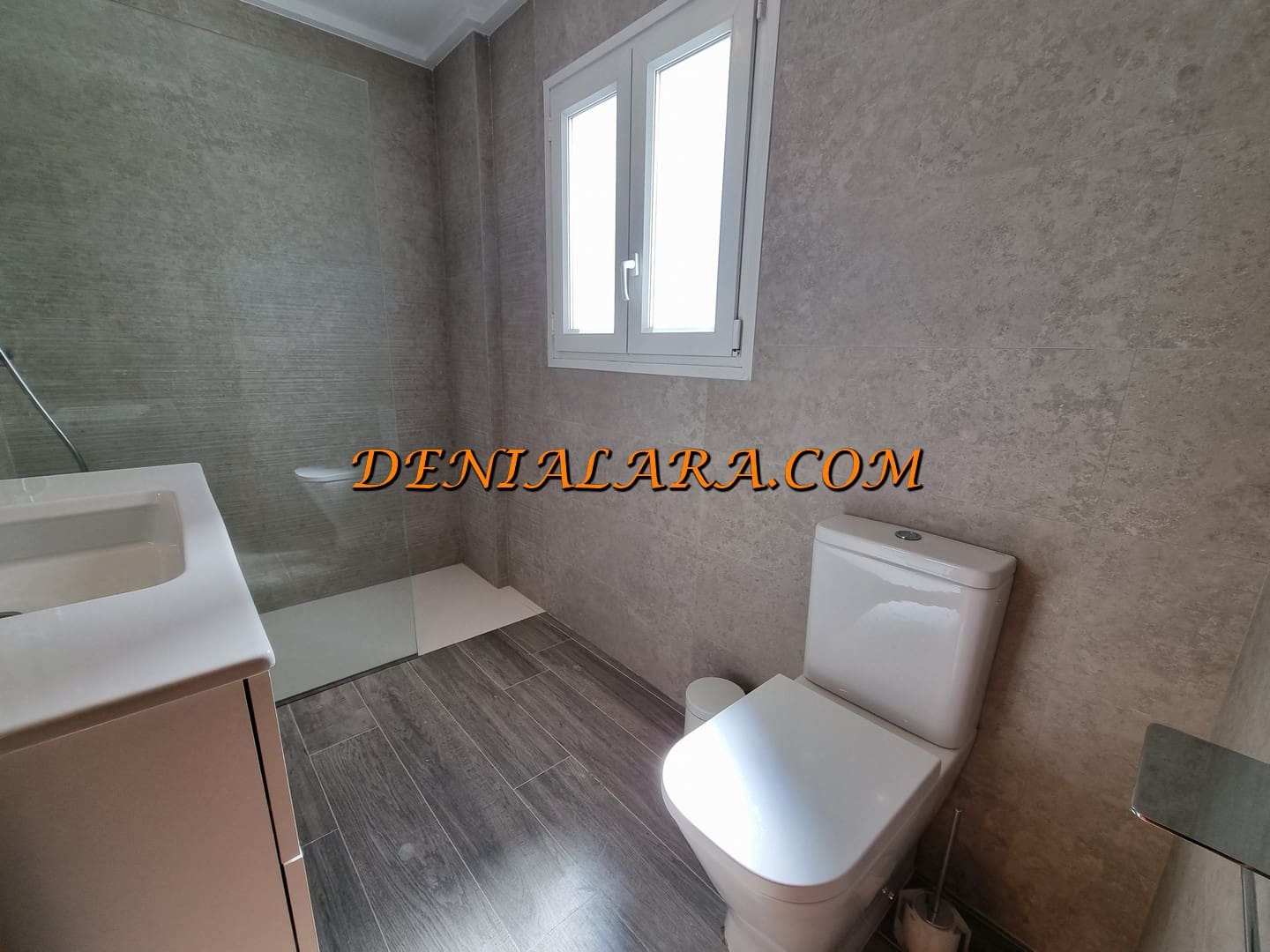 4 bedroom Flat for rent in Denia - € 1,500 (Ref: 9834860)