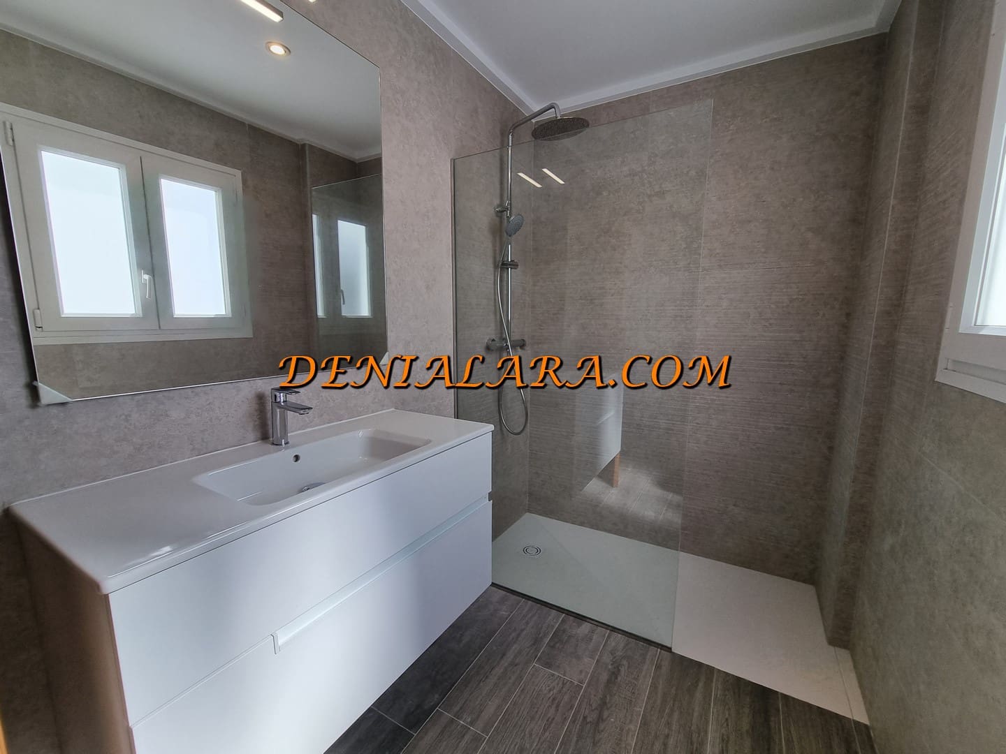 4 bedroom Flat for rent in Denia - € 1,500 (Ref: 9834860)