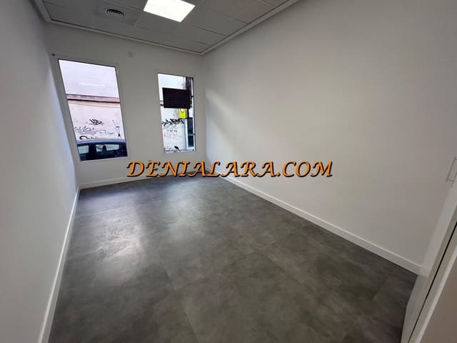 5 slaapkamer Commercieel te huur in Dénia - € 395 (Ref: 9848254)