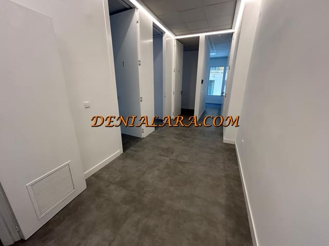 5 slaapkamer Commercieel te huur in Dénia - € 395 (Ref: 9848254)
