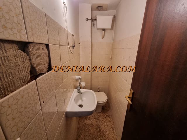 Commercieel te koop in Gata de Gorgos - € 98.000 (Ref: 9854273)