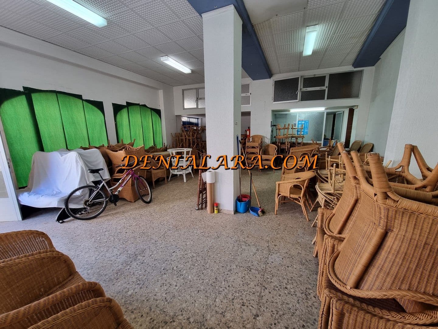 Commercieel te koop in Gata de Gorgos - € 98.000 (Ref: 9854273)