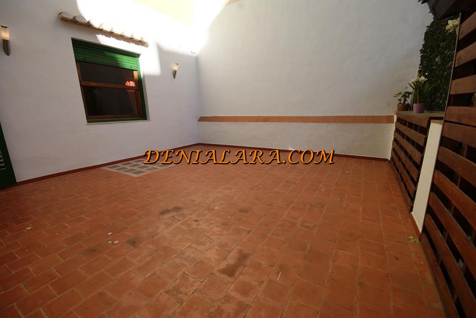 8 bedroom Apartment for sale in Denia - € 549,999 (Ref: 9860874)