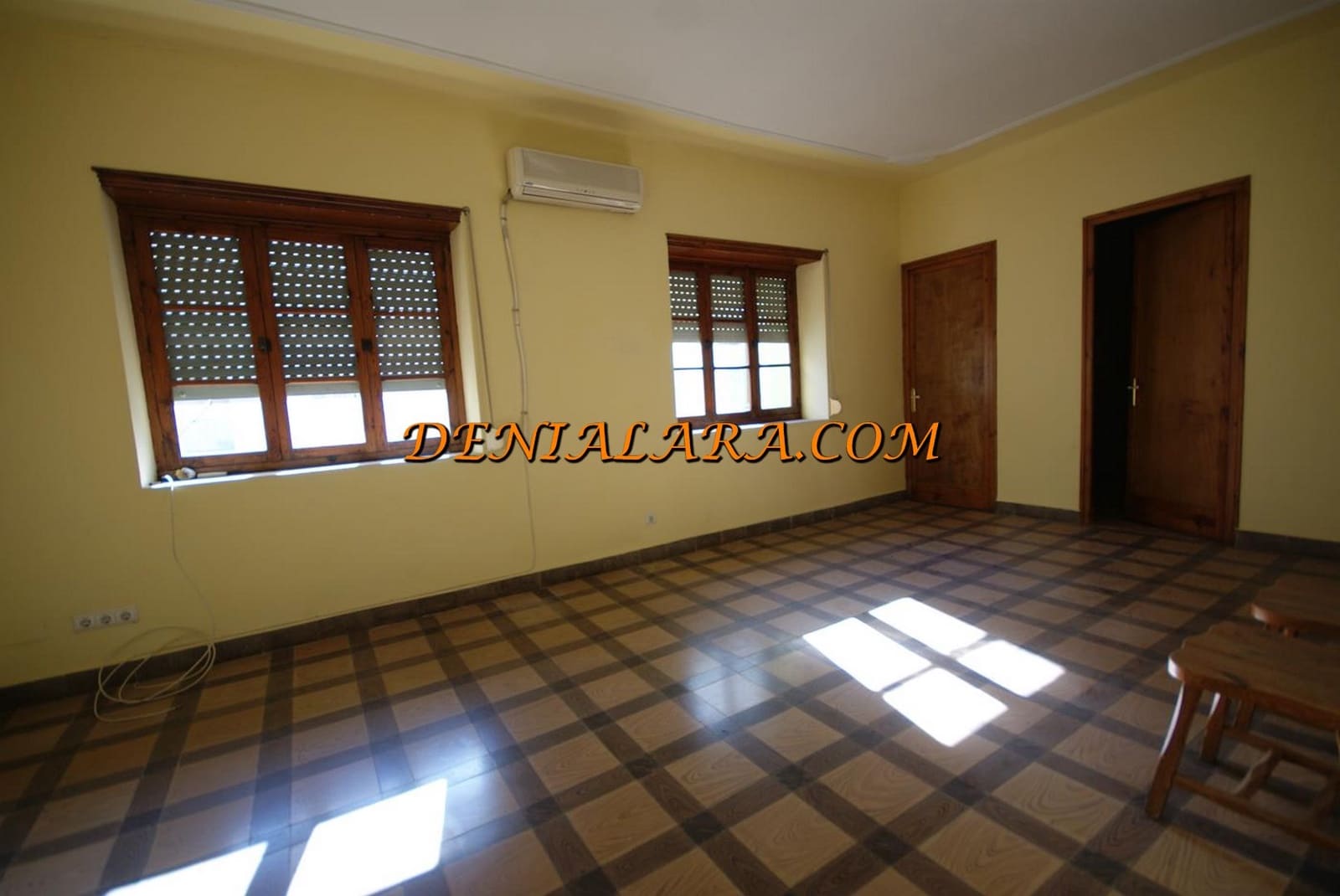 8 bedroom Apartment for sale in Denia - € 549,999 (Ref: 9860874)