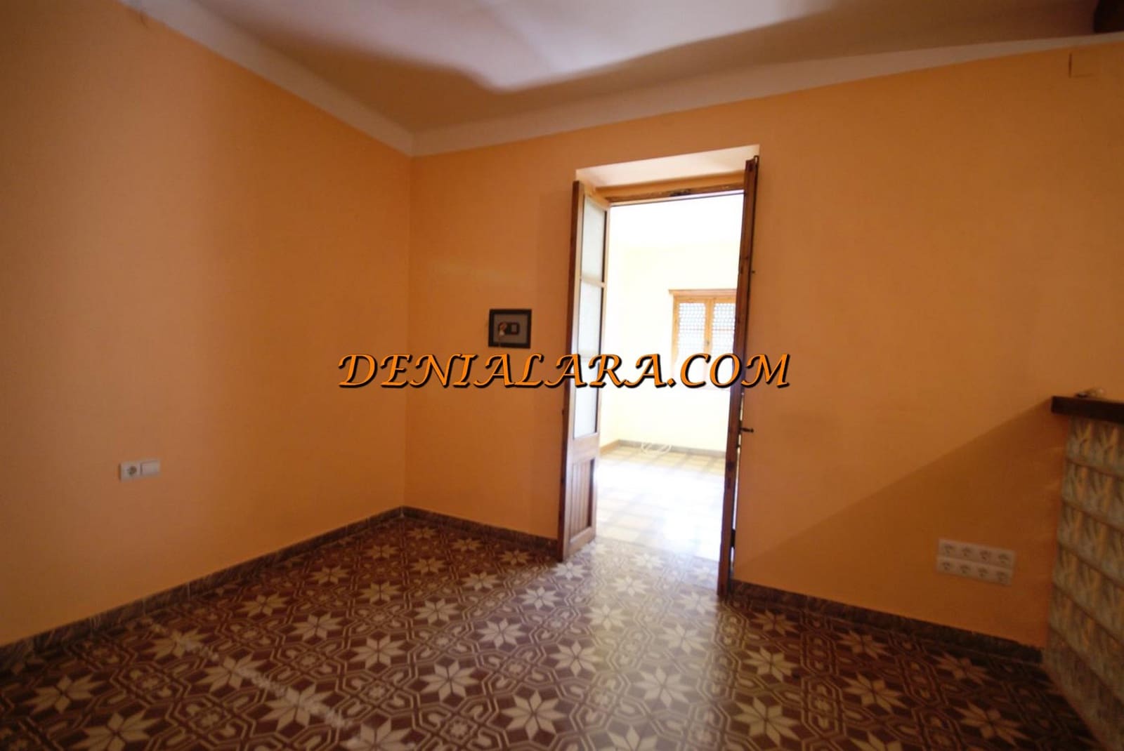 8 bedroom Apartment for sale in Denia - € 549,999 (Ref: 9860874)