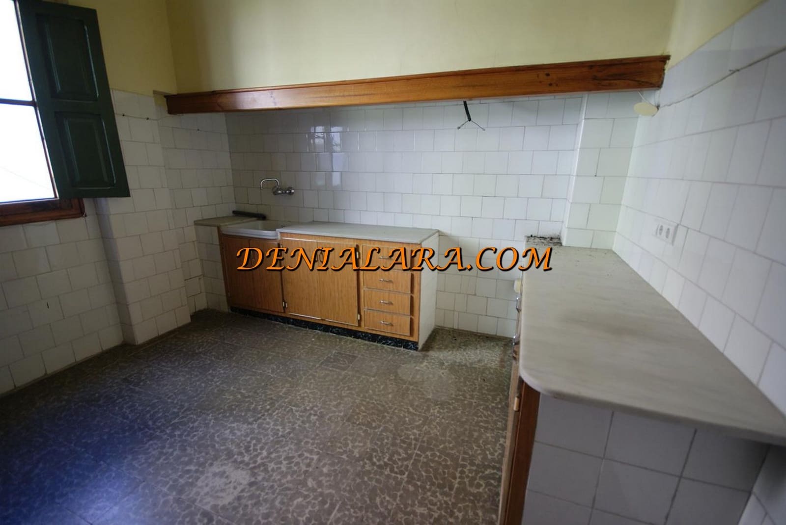 8 bedroom Apartment for sale in Denia - € 549,999 (Ref: 9860874)