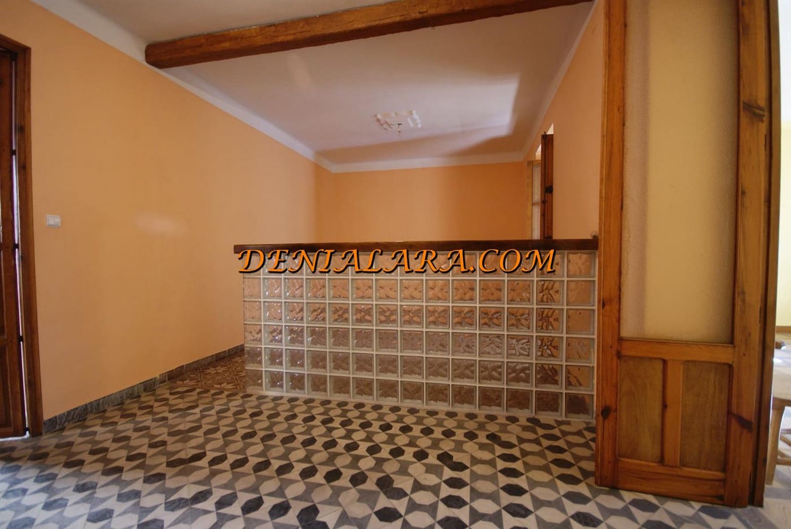 8 bedroom Apartment for sale in Denia - € 549,999 (Ref: 9860874)