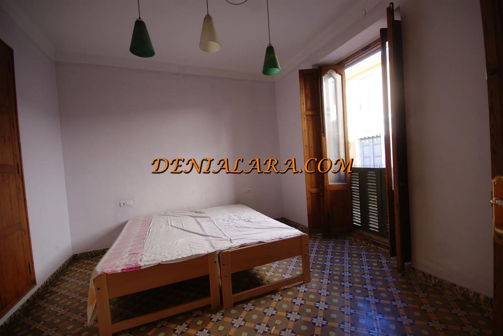 8 bedroom Apartment for sale in Denia - € 549,999 (Ref: 9860874)