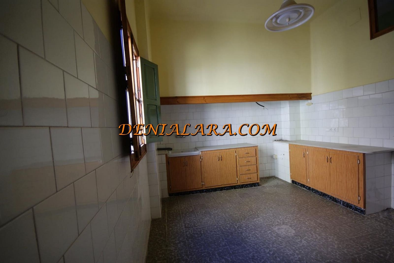 8 bedroom Apartment for sale in Denia - € 549,999 (Ref: 9860874)