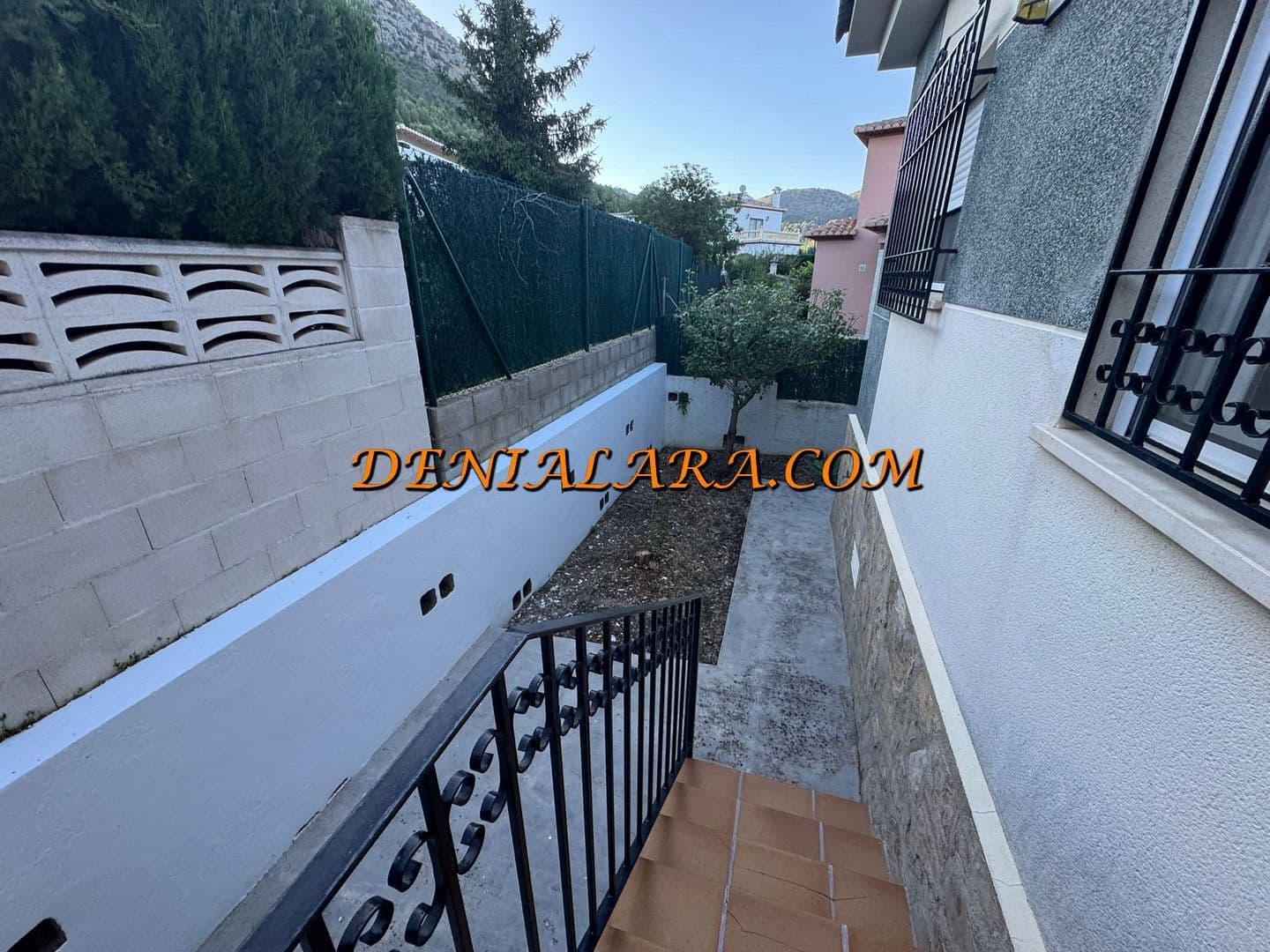 2 bedroom Villa for rent in Sagra - € 1,017 (Ref: 9863455)