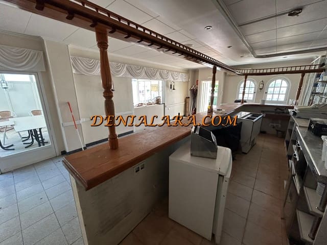 Comercial para venda em Dénia - 240 000 € (Ref: 9867601)