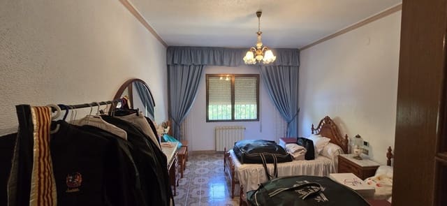 6 quarto Moradia para venda em Dénia com piscina garagem - 1 075 000 € (Ref: 9882473)
