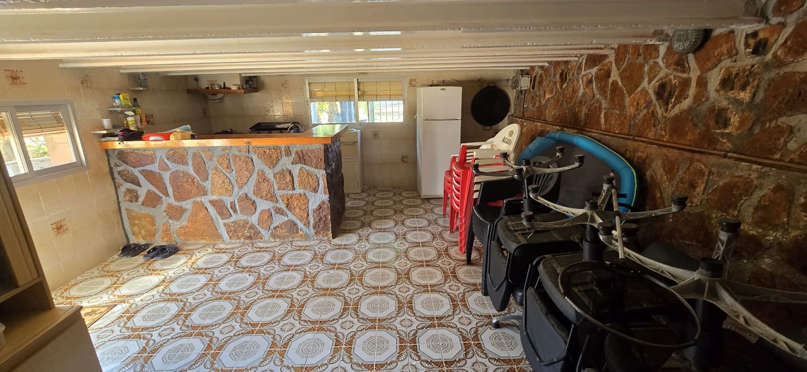 6 bedroom Villa for sale in Denia with pool garage - € 1,075,000 (Ref: 9882473)