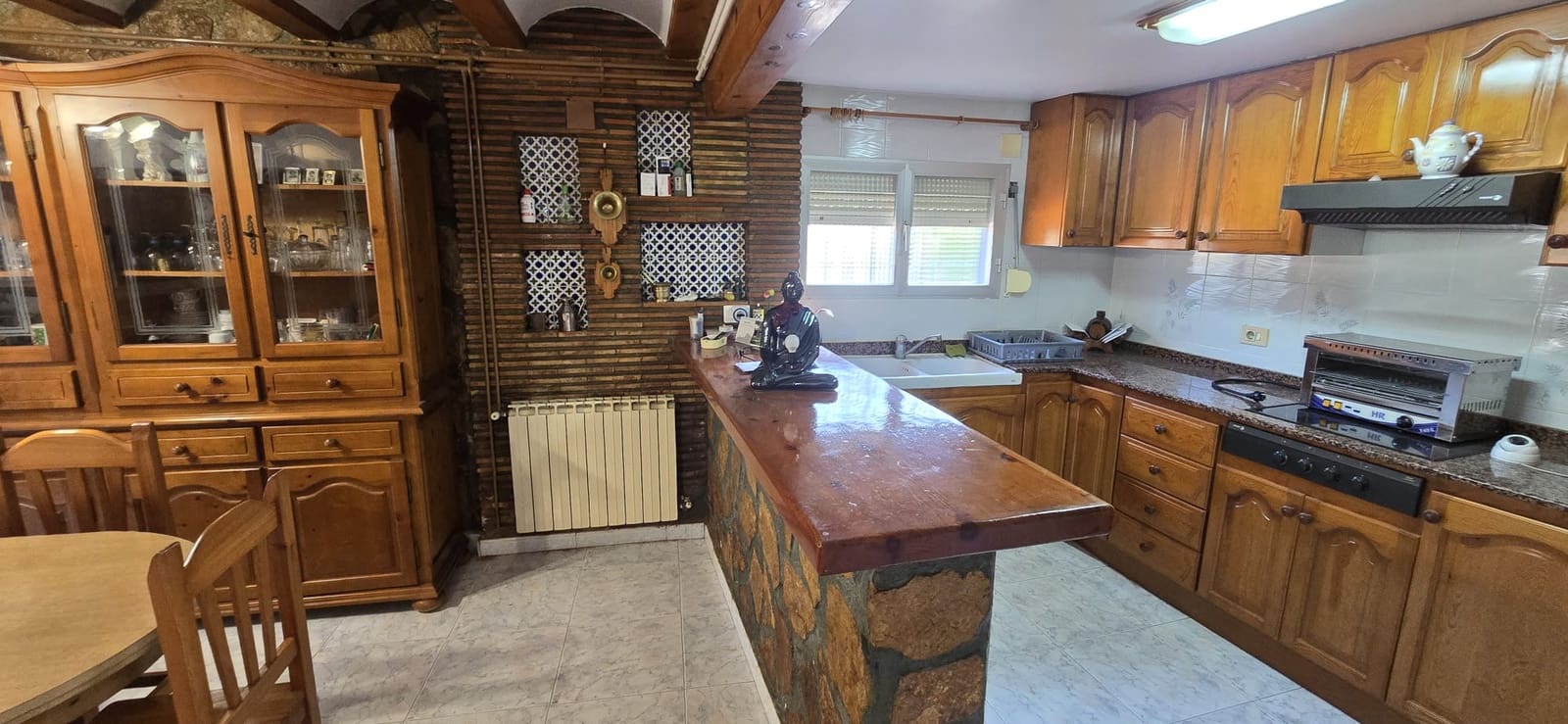 6 bedroom Villa for sale in Denia with pool garage - € 1,075,000 (Ref: 9882473)