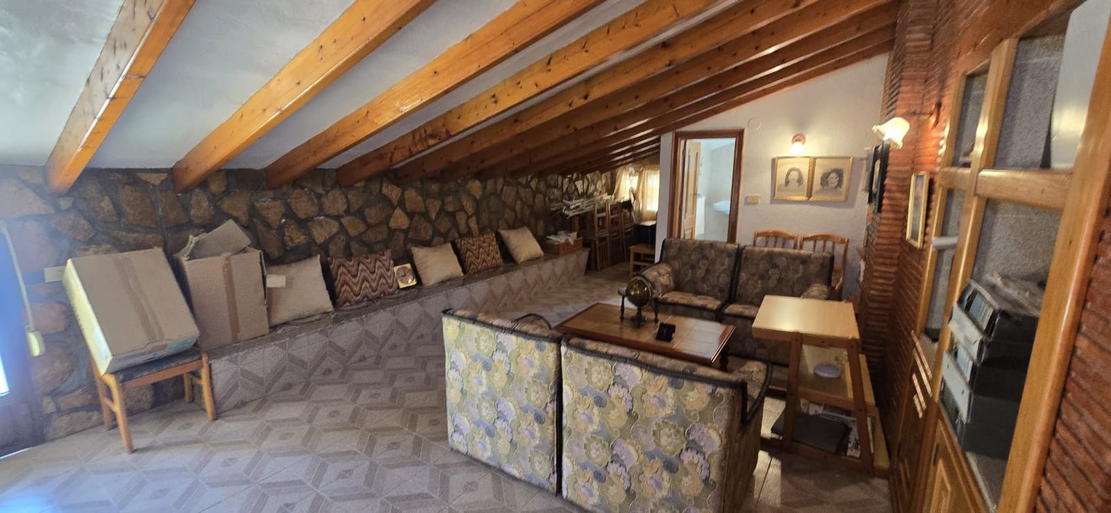 6 bedroom Villa for sale in Denia with pool garage - € 1,075,000 (Ref: 9882473)