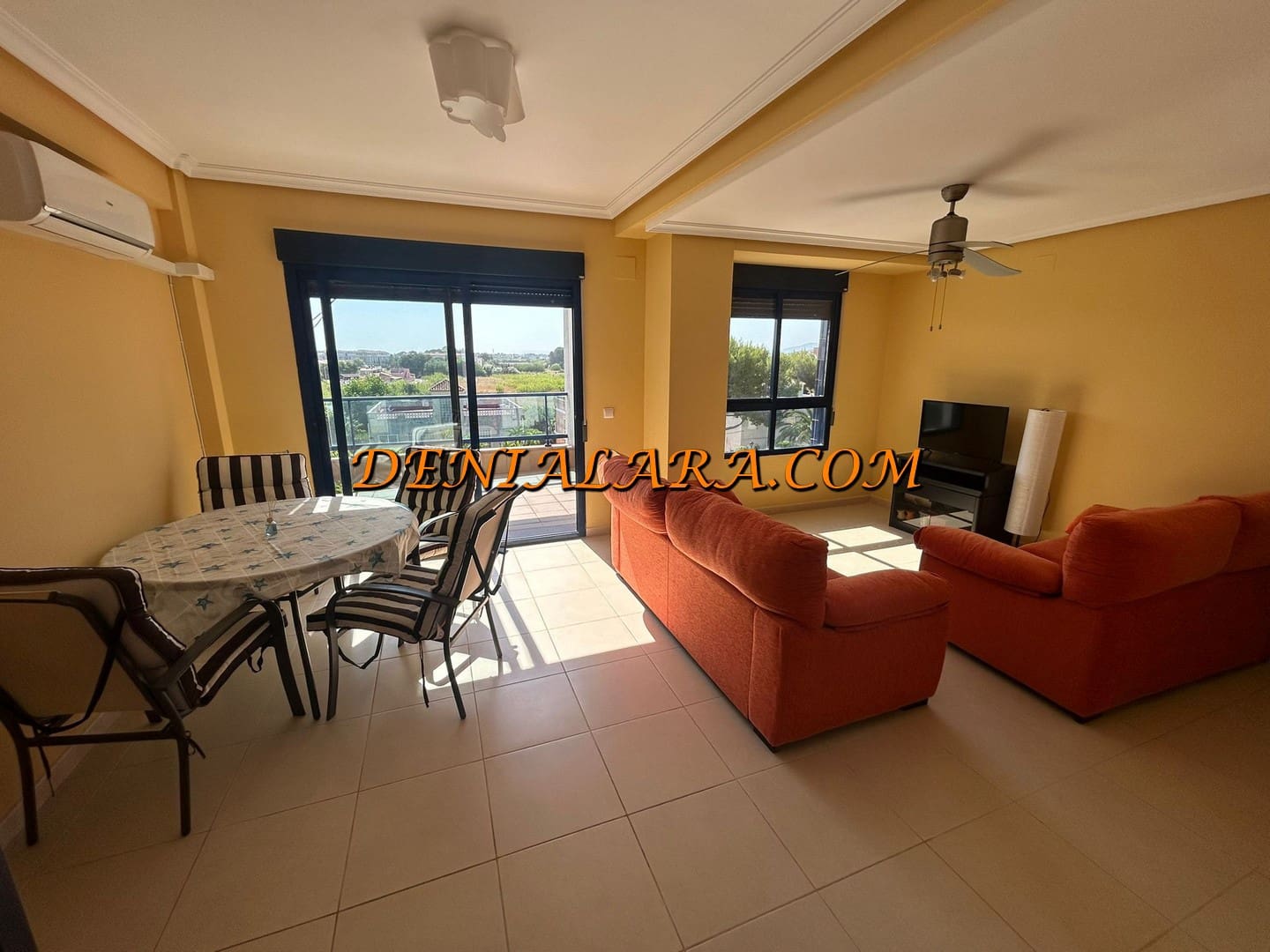 2 soverom Penthouse til salgs i Denia med svømmebasseng garasje - € 420 000 (Ref: 9883761)