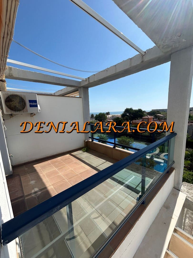 2 soverom Penthouse til salgs i Denia med svømmebasseng garasje - € 420 000 (Ref: 9883761)