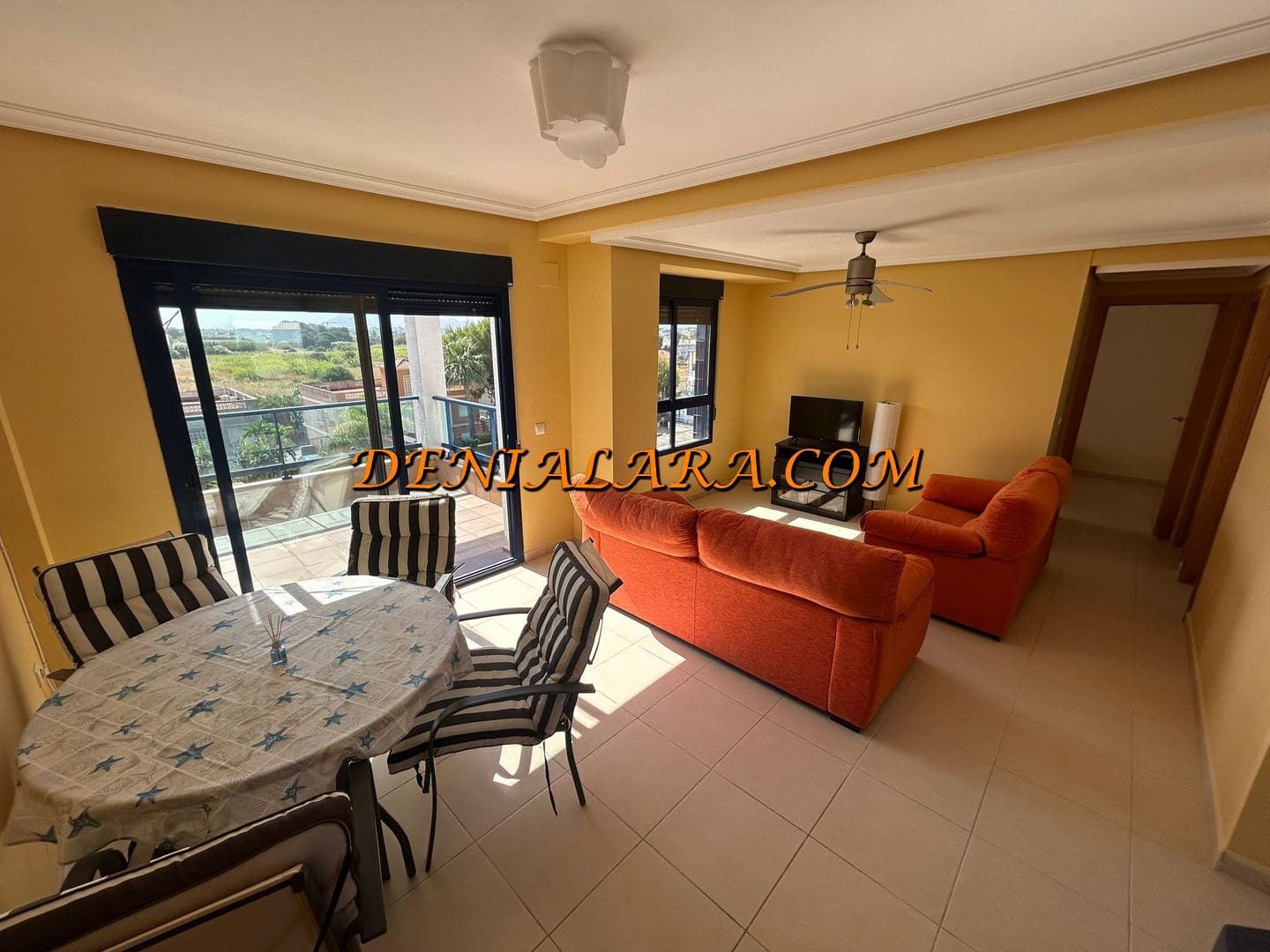 2 soverom Penthouse til salgs i Denia med svømmebasseng garasje - € 420 000 (Ref: 9883761)