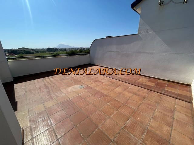 2 soverom Penthouse til salgs i Dénia med svømmebasseng garasje - € 420 000 (Ref: 9883761)