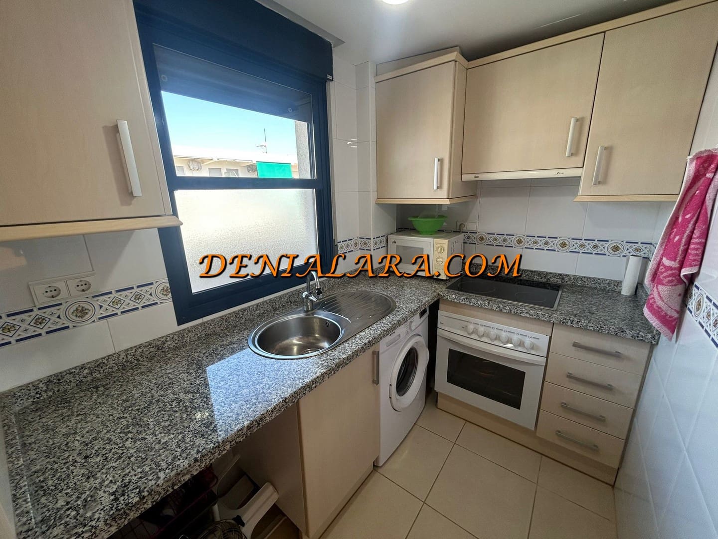 2 soverom Penthouse til salgs i Denia med svømmebasseng garasje - € 420 000 (Ref: 9883761)
