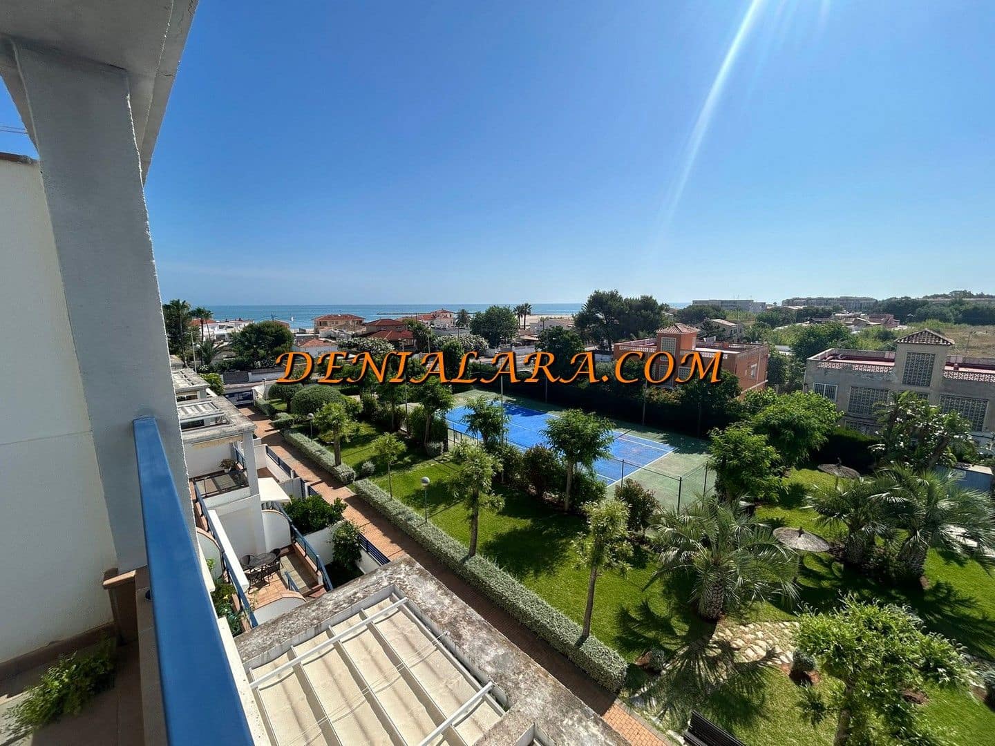 2 soverom Penthouse til salgs i Denia med svømmebasseng garasje - € 420 000 (Ref: 9883761)