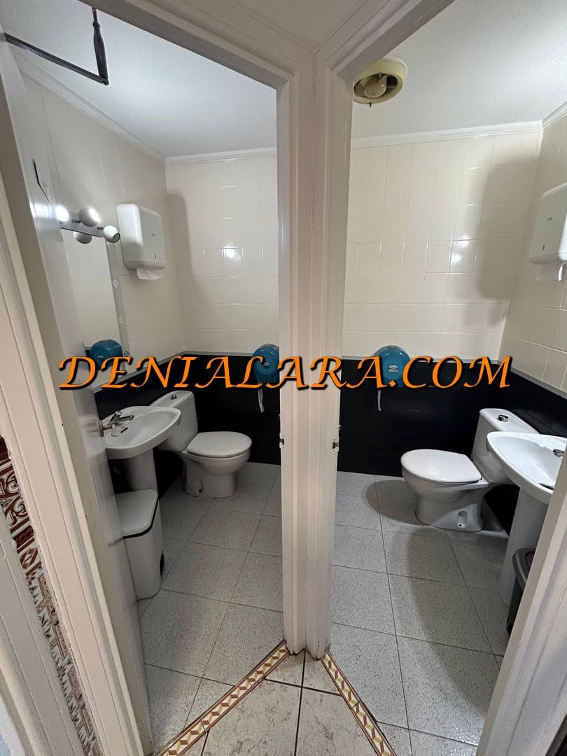 Restaurant/Bar til leie i Denia med garasje - € 2 200 (Ref: 9891353)