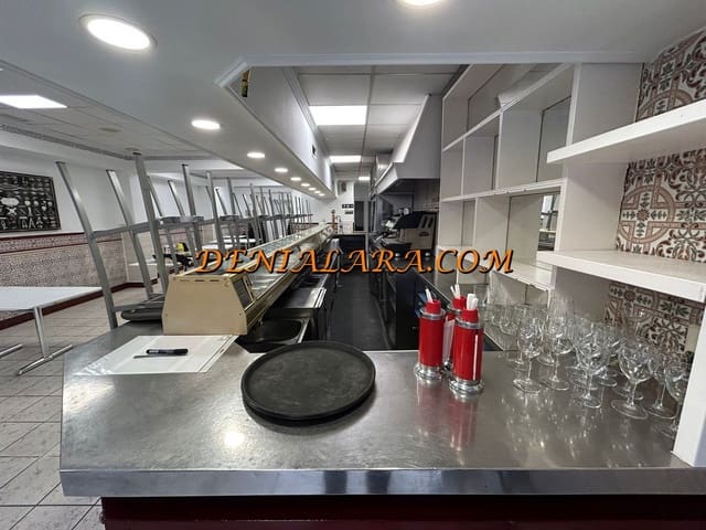 Restaurant/Bar til leje i Dénia med garage - € 2.200 (Ref: 9891353)