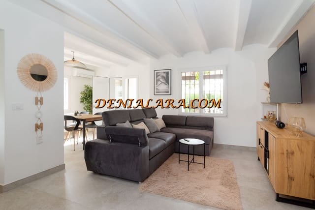 3 quarto Bungalow para venda em Dénia com piscina - 409 999 € (Ref: 9935067)