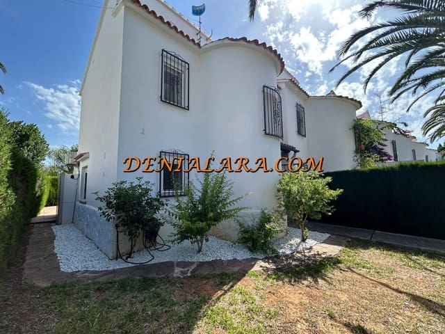 3 quarto Bungalow para venda em Dénia com piscina - 409 999 € (Ref: 9935067)