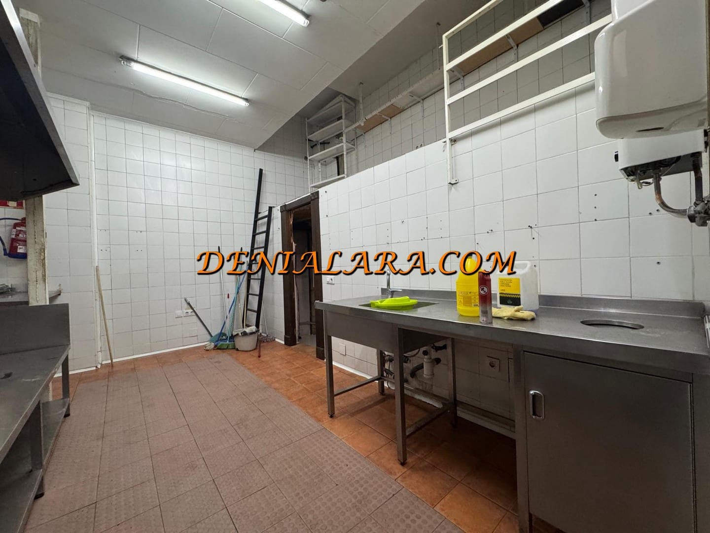 Gewerbe zu verkaufen in Denia - 159.000 € (Ref: 9961724)