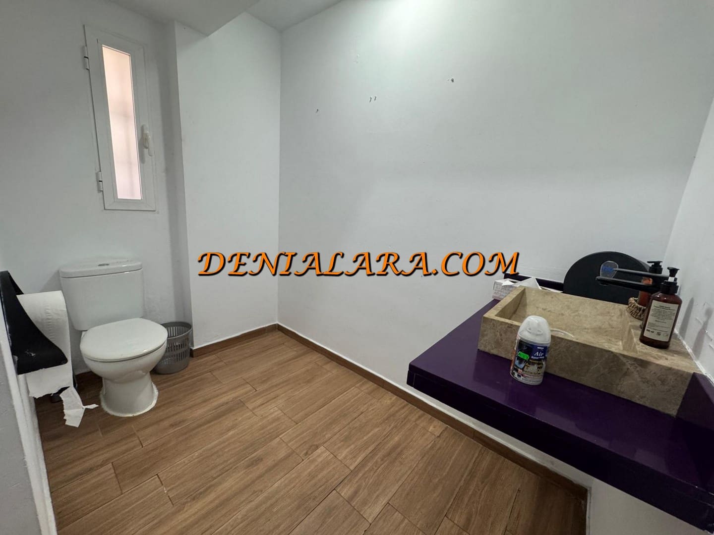 Local Commercial à louer à Denia - 900 € (Ref: 9964034)