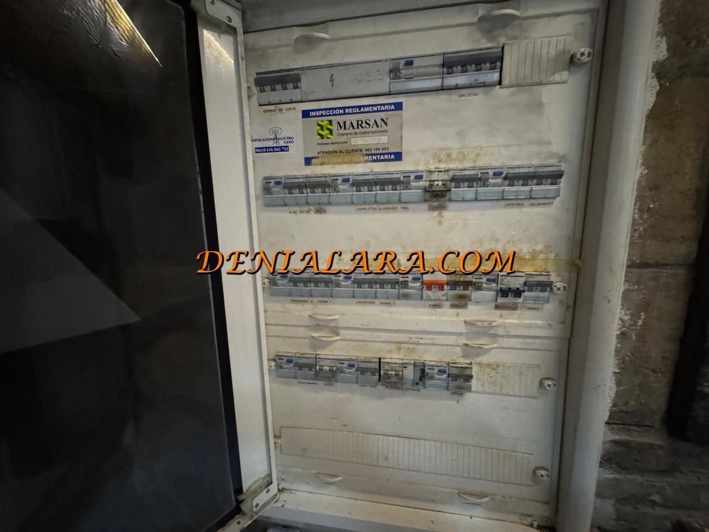Local Commercial à louer à Denia - 900 € (Ref: 9964034)