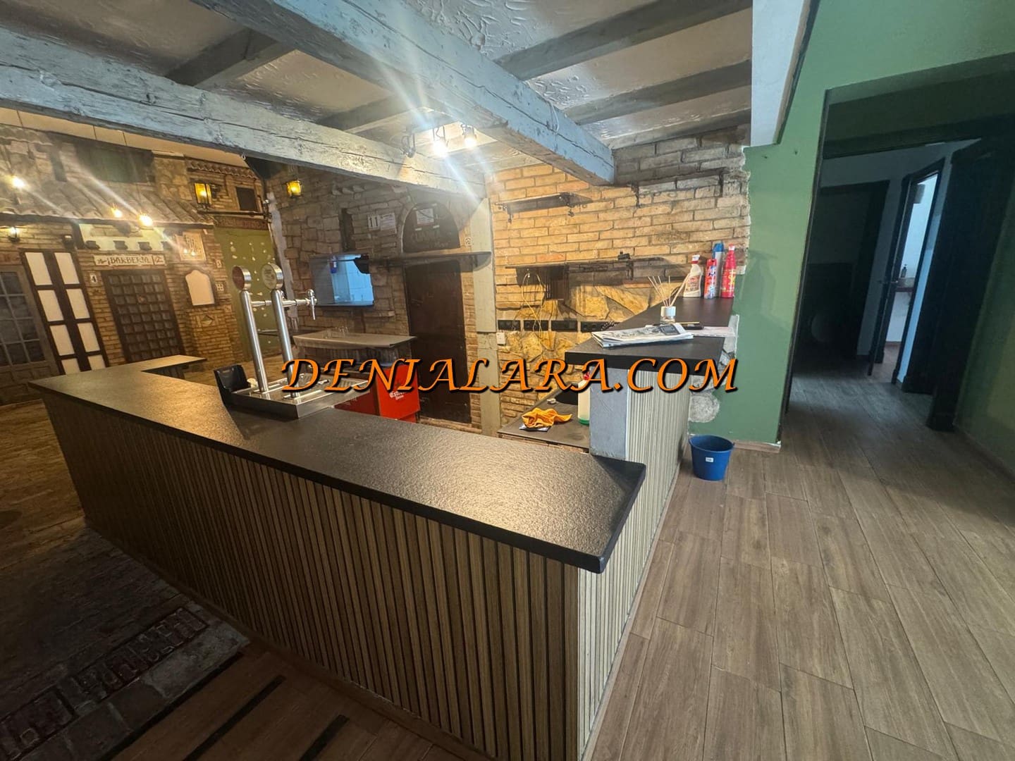 Local Commercial à louer à Denia - 900 € (Ref: 9964034)