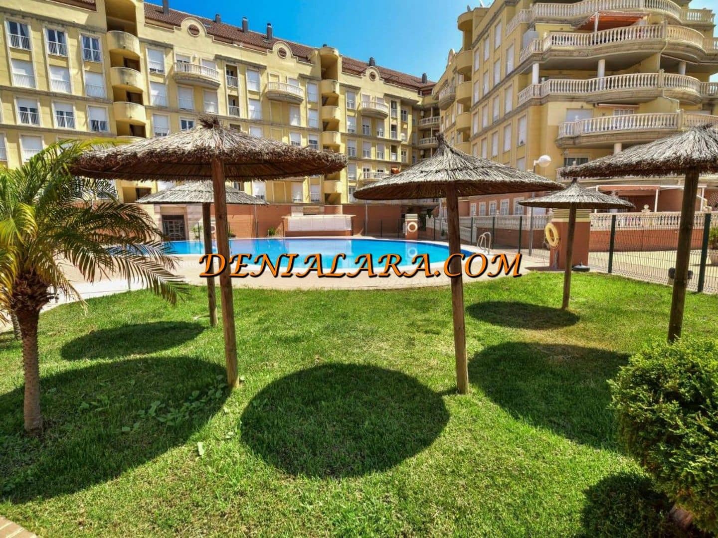 3 soveværelse Lejlighed til salg i Denia med swimmingpool garage - € 299.999 (Ref: 9981667)