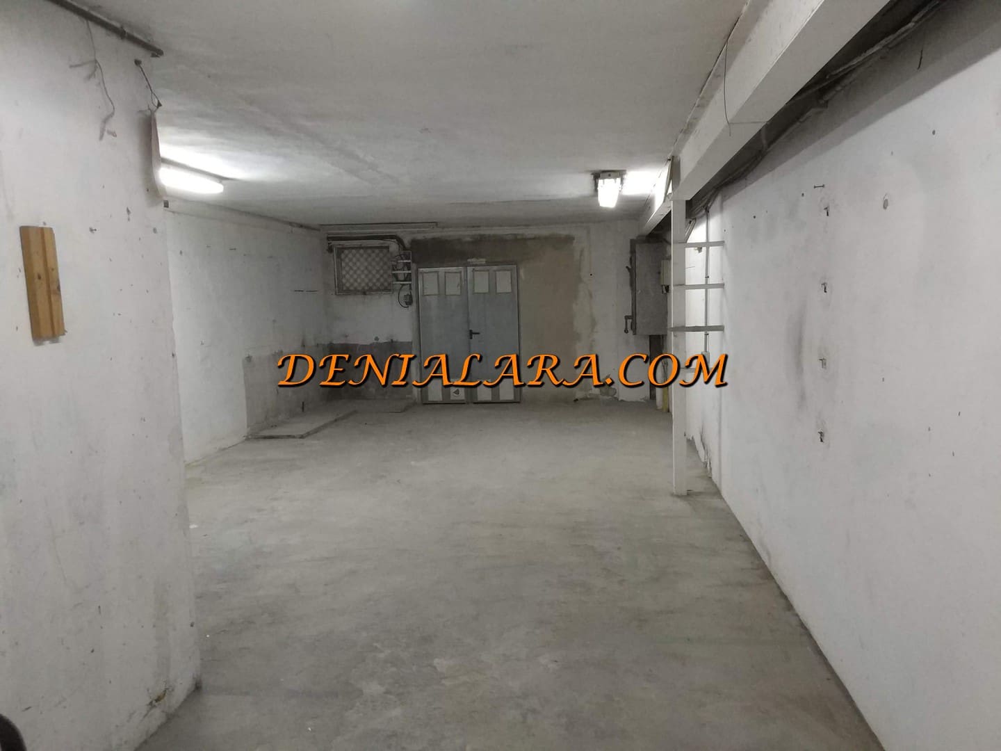 Commerciale da affittare in Denia - 1.190 € (Rif: 9984027)