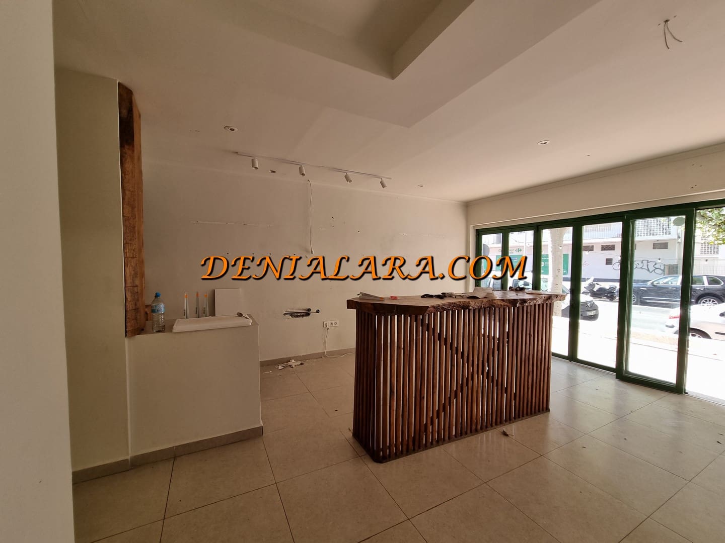 Comercial para arrendar em Javea / Xabia - 1 700 € (Ref: 9996337)