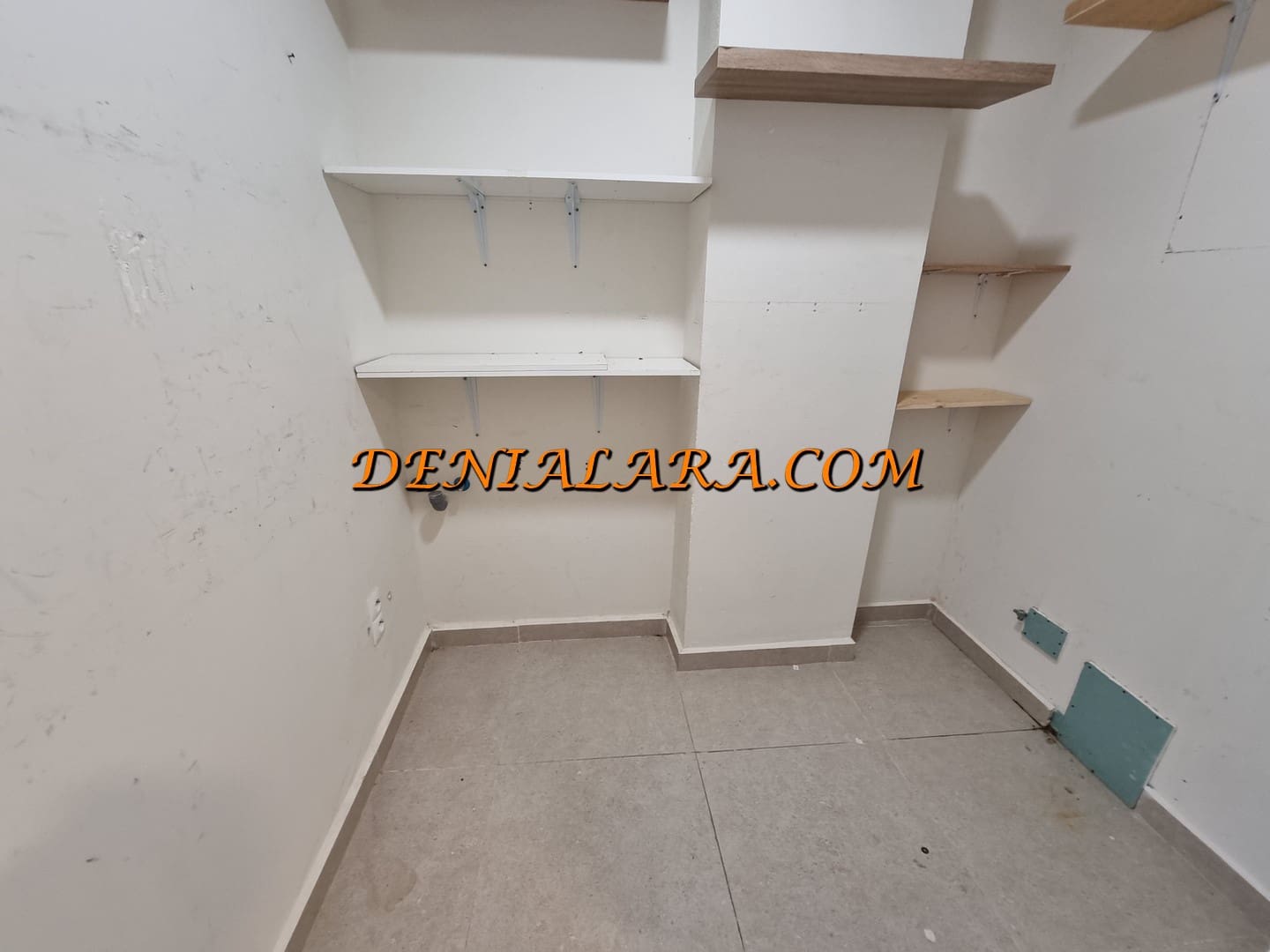 Comercial para arrendar em Javea / Xabia - 1 700 € (Ref: 9996337)