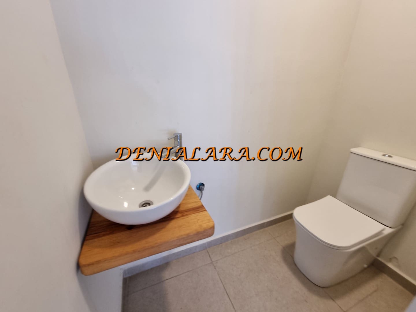 Comercial para arrendar em Javea / Xabia - 1 700 € (Ref: 9996337)