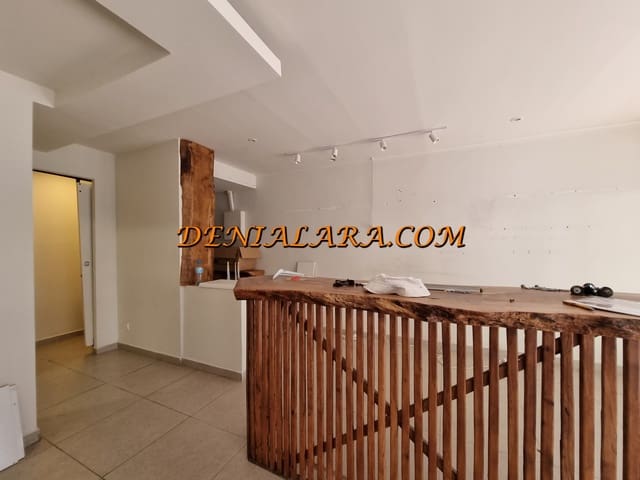 Comercial para arrendar em Javea / Xàbia - 1 700 € (Ref: 9996337)