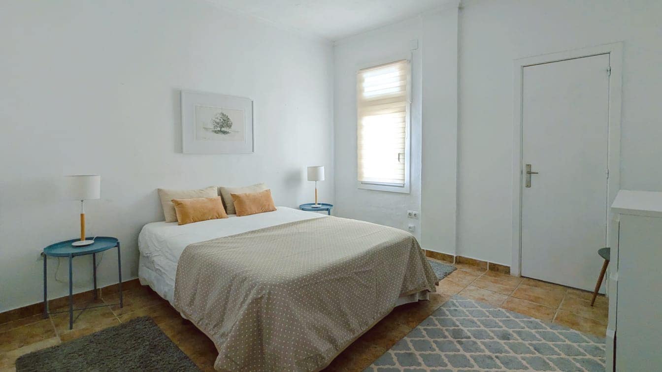 2 bedroom Guesthouse/B & B for holiday rental in Colomera with garage - € 500 (Ref: 9946873)