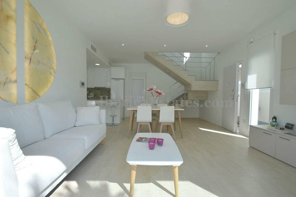 3 quarto Moradia para venda em San Pedro del Pinatar com piscina - 375 000 € (Ref: 7931879)