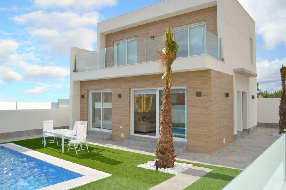 3 quarto Moradia para venda em San Pedro del Pinatar com piscina - 375 000 € (Ref: 7931879)