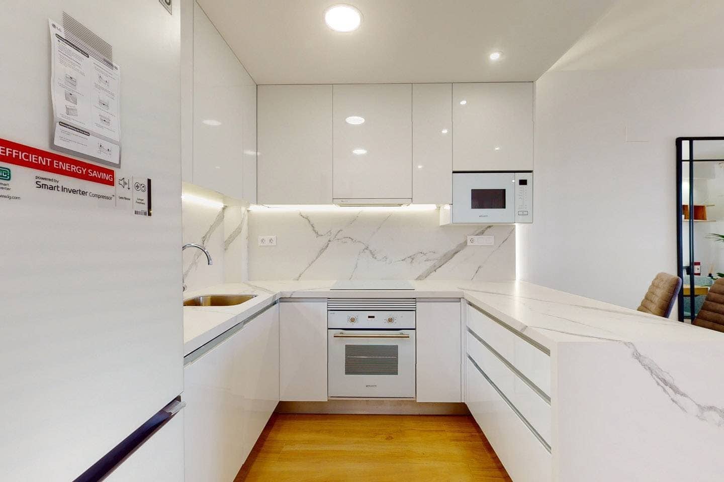 2 makuuhuone Huoneisto myytävänä paikassa Torrevieja mukana uima-altaan 
autotalli - 279 900 € (Ref: 7931980)