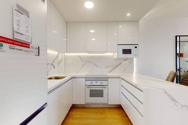 2 makuuhuone Huoneisto myytävänä paikassa Los Balcones - Los Altos, Torrevieja mukana uima-altaan 
autotalli - 279 900 € (Ref: 7931980)