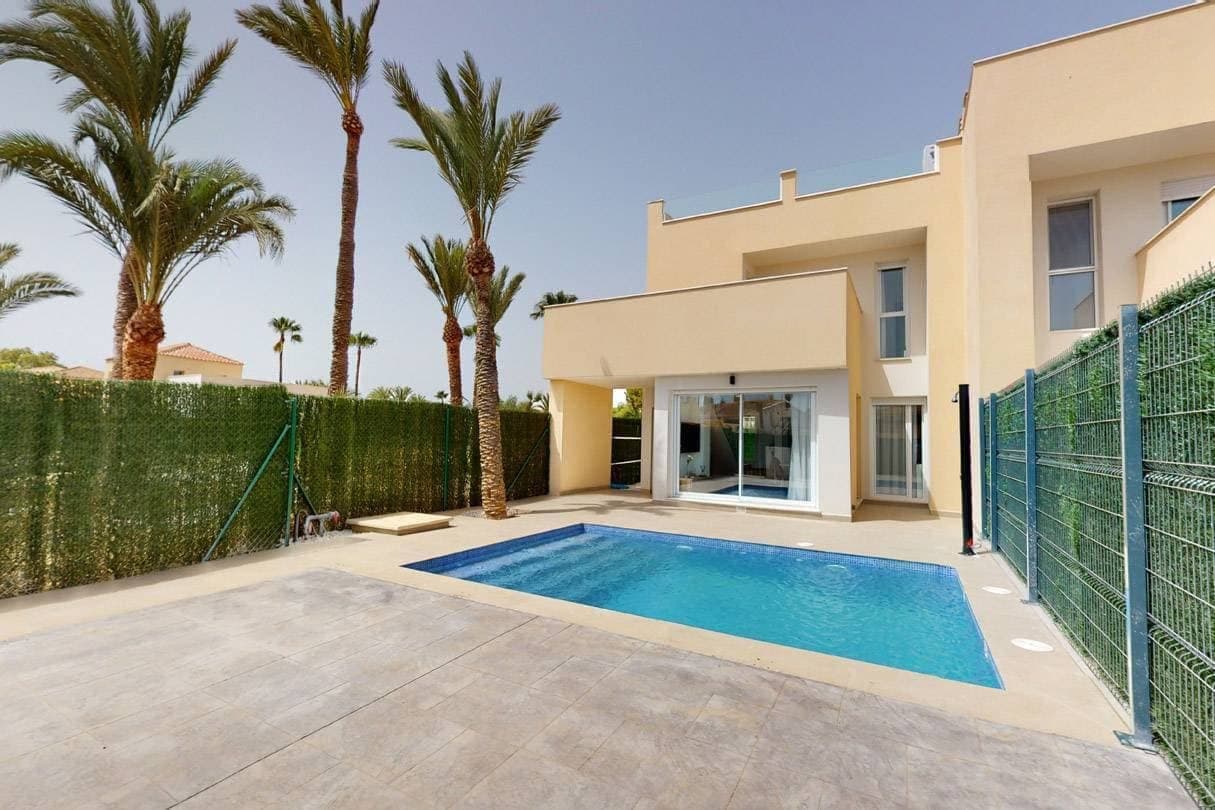 3 Zimmer Villa zu verkaufen in Los Alcazares mit Pool - 384.000 € (Ref: 7932188)