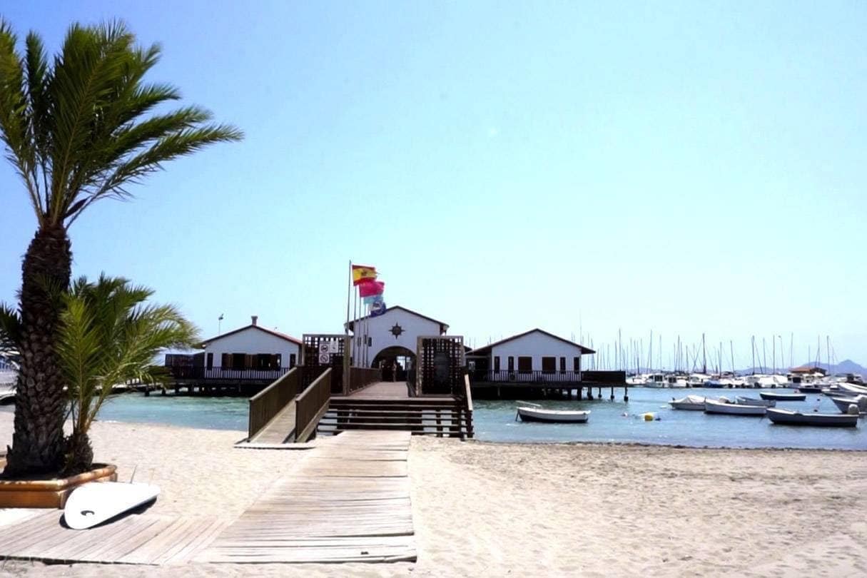 2 sypialnia Apartament na sprzedaż w Los Alcazares z basenem garażem - 314 900 € (Ref: 8199844)